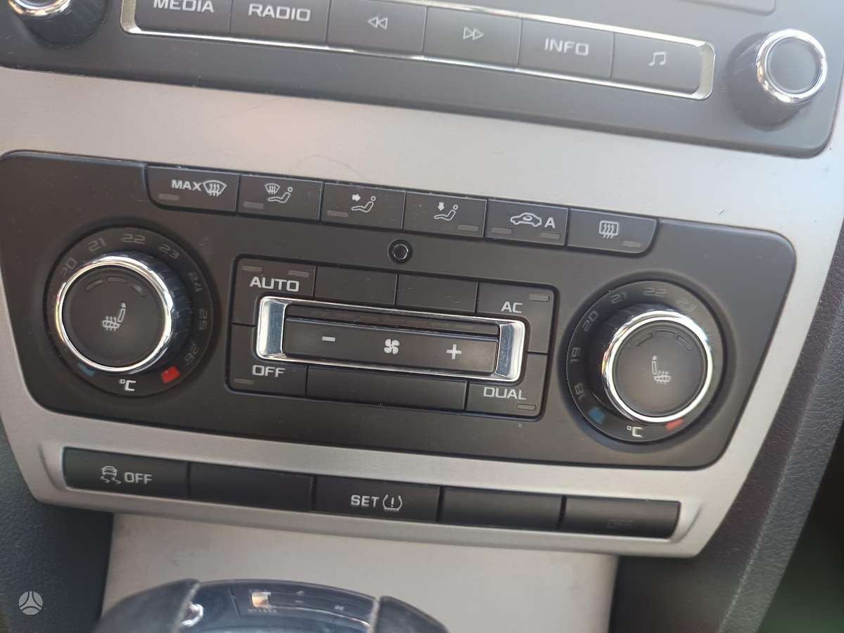 Skoda Octavia 2012 — photo 26