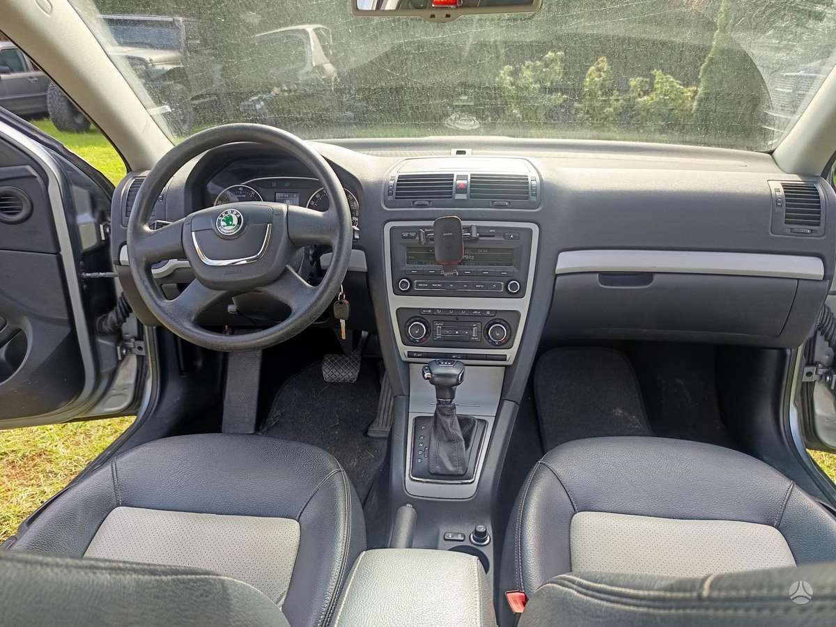 Skoda Octavia 2012 — photo 9