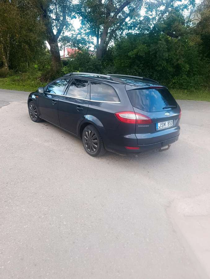 Ford Mondeo 2008 — rear view