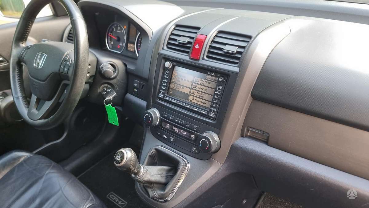 Honda CR-V 2011 — photo 24