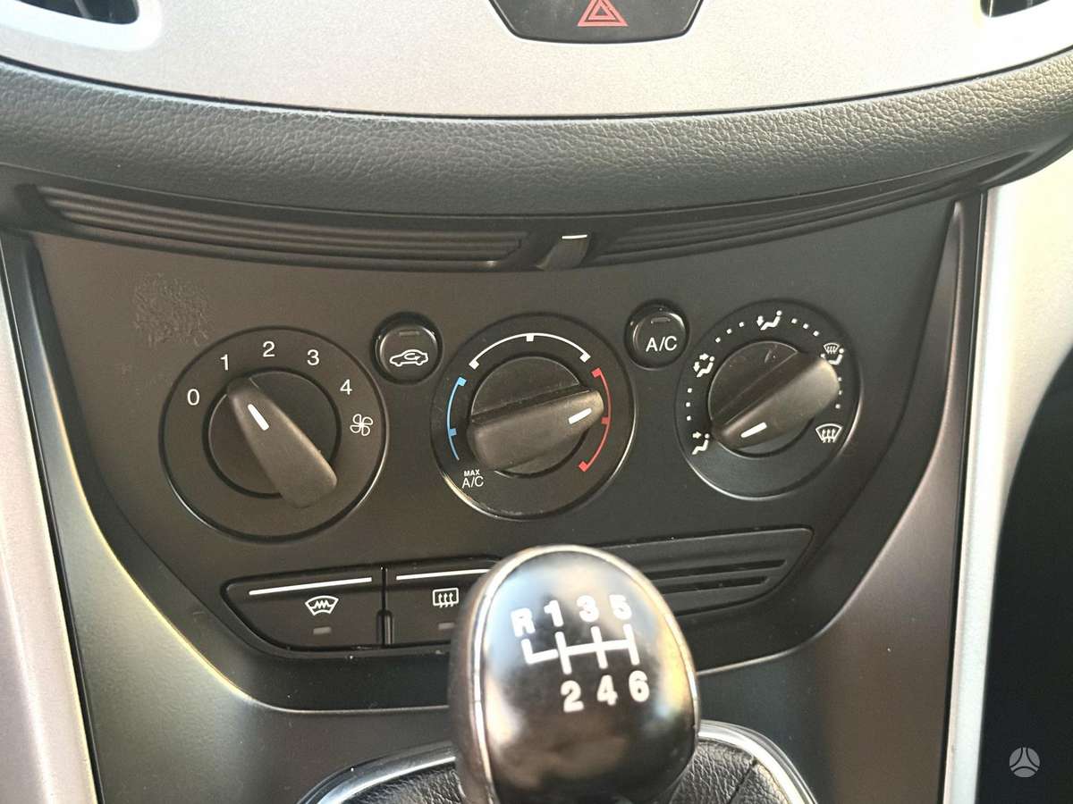 Ford C-MAX 2014 — фото 17