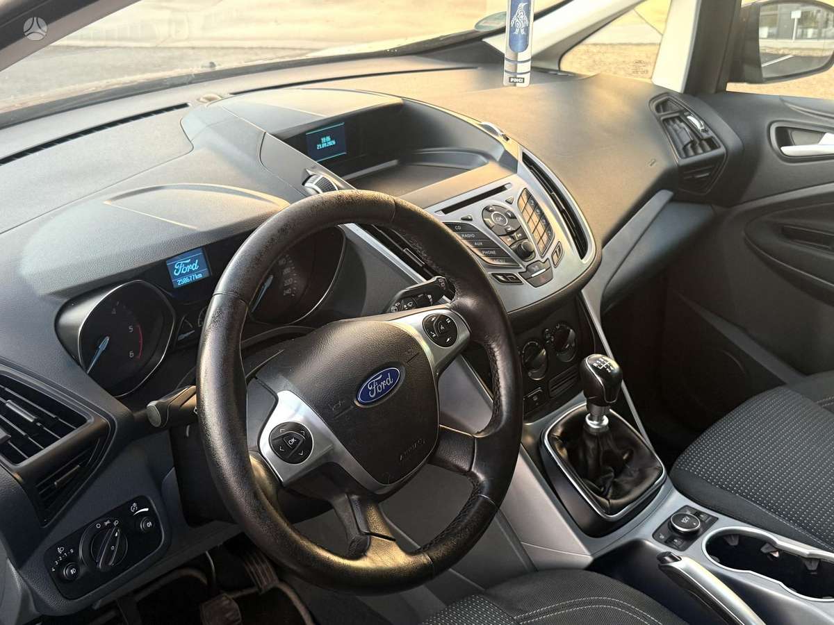 Ford C-MAX 2014 — фото 9