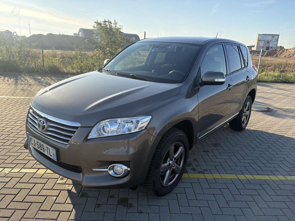 Toyota RAV4 2012 — вигляд ззаду