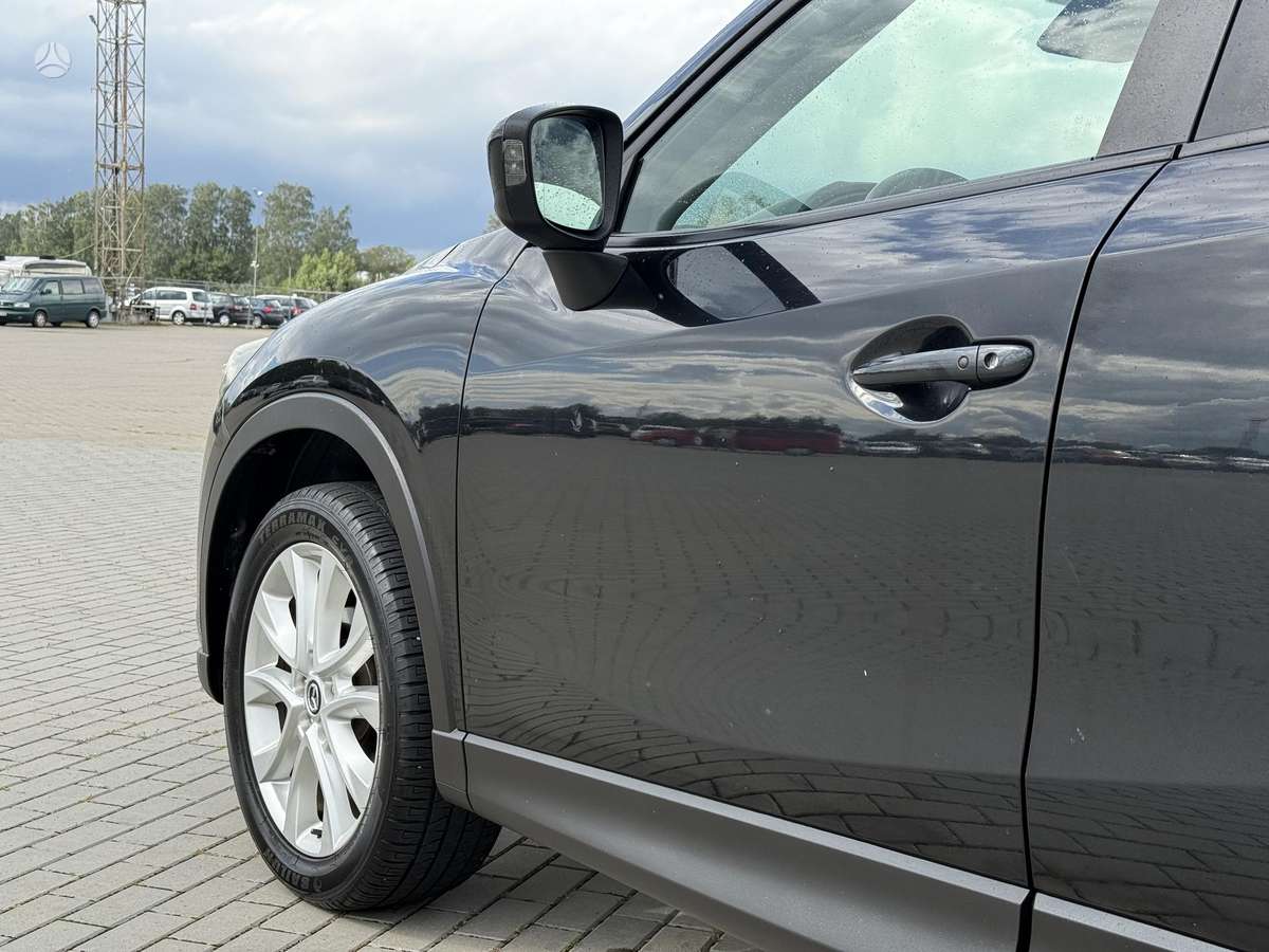 Mazda CX-5 2013 — rear view