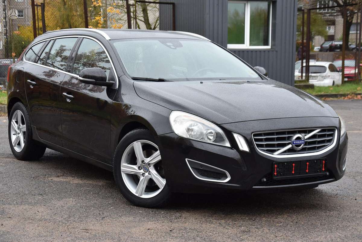 Volvo V60 2011 — двигун 1984 cm³, 163 HP (120kW)