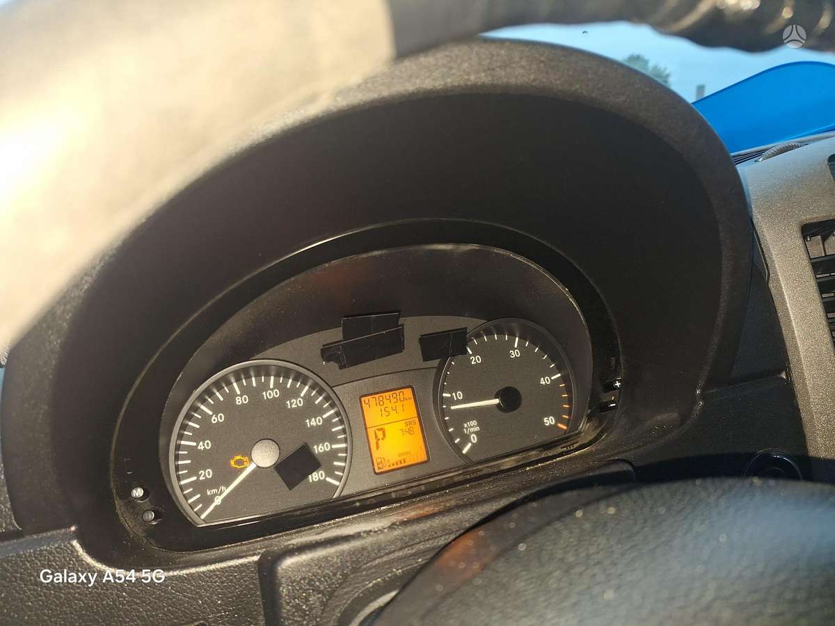 Mercedes-Benz Sprinter 2010 — photo 11
