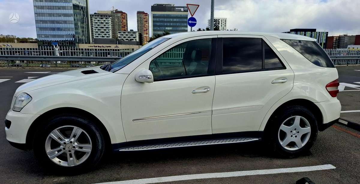 Mercedes-Benz ML320 2006 — photo 10
