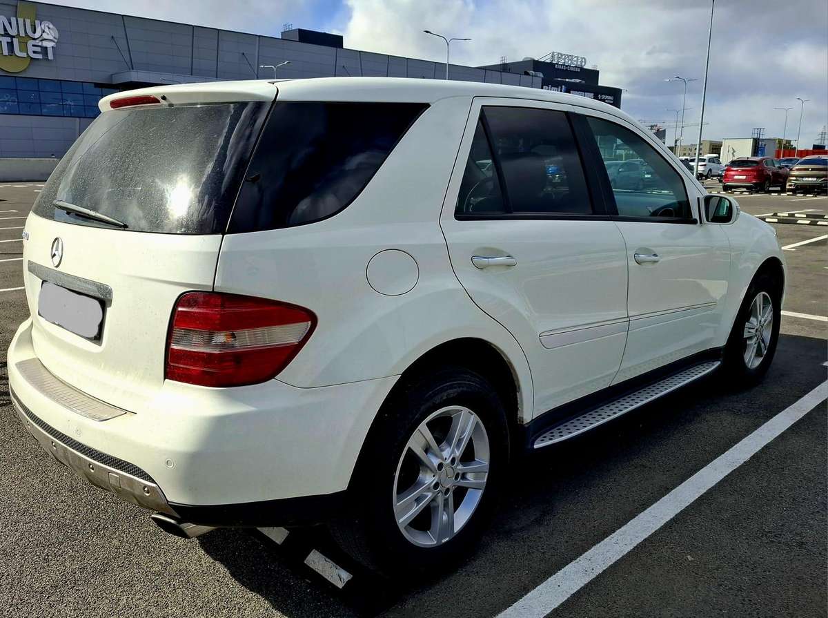 Mercedes-Benz ML320 2006 — photo 11