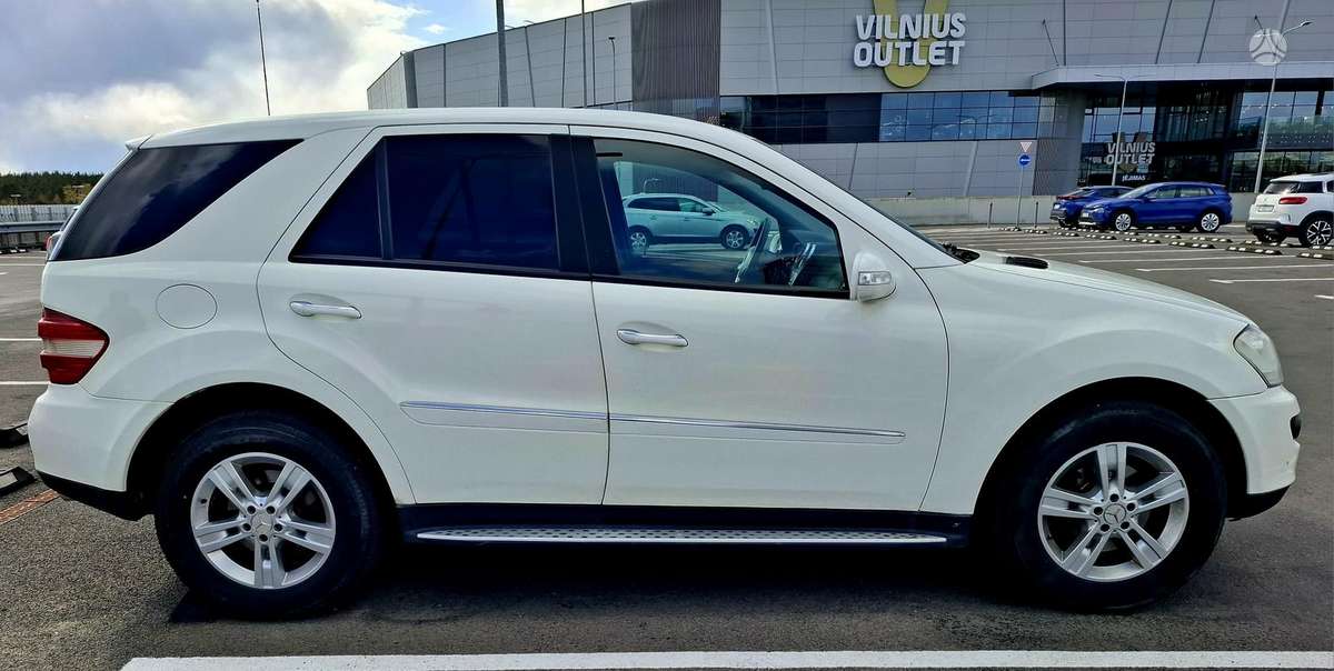 Mercedes-Benz ML320 2006 — engine 3000 cm³, 224 HP (165kW)