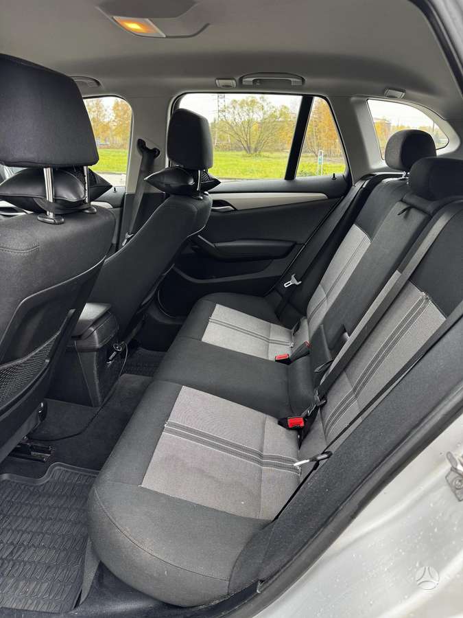 BMW X1 2011 — photo 13