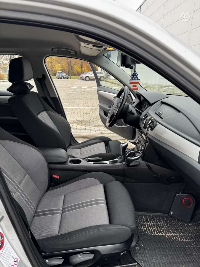 BMW X1 2011 — photo 16