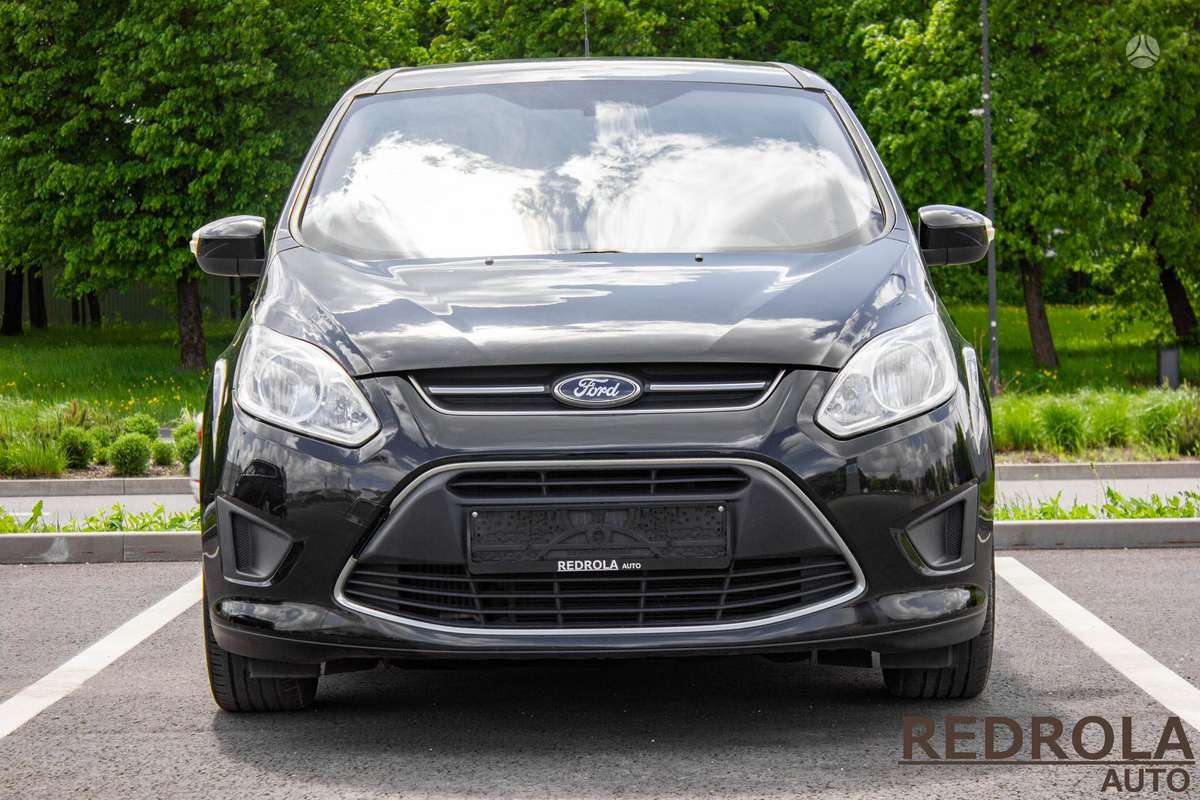 Ford Grand 2013 — вигляд ззаду