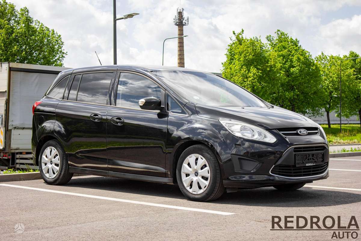 Ford Grand 2013 — салон