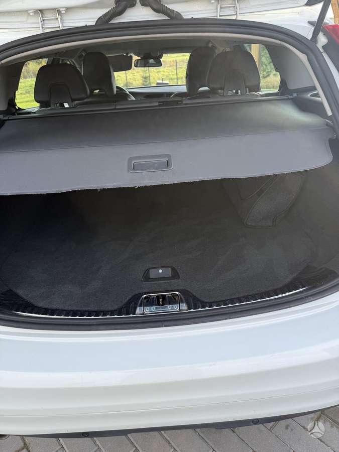Volvo V60 2013 — photo 8