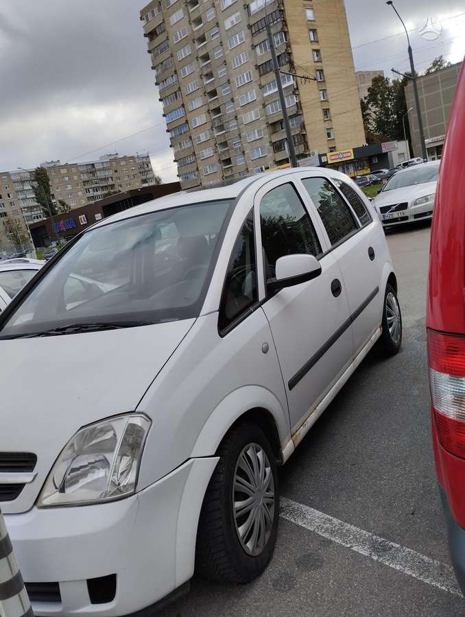 Opel Meriva 2005 — вигляд ззаду