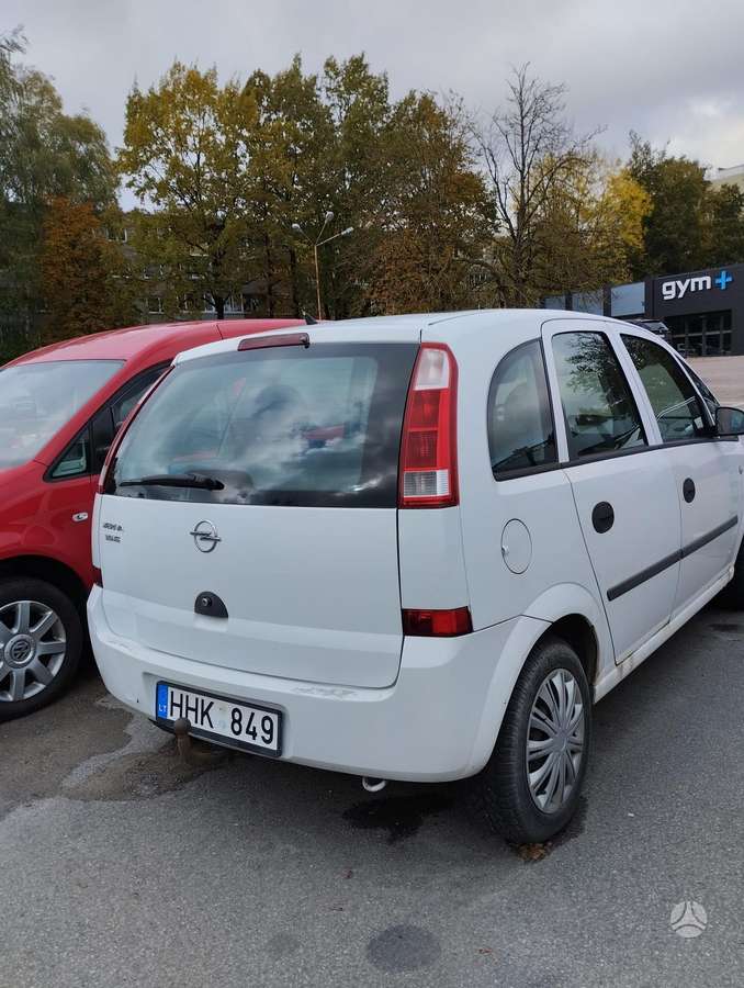 Opel Meriva 2005 — салон