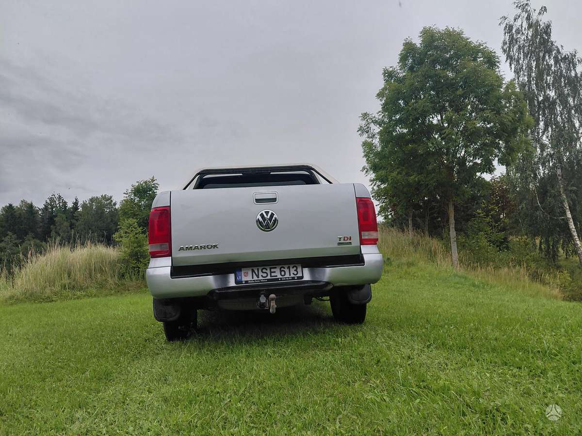 Volkswagen Amarok 2013 — interior