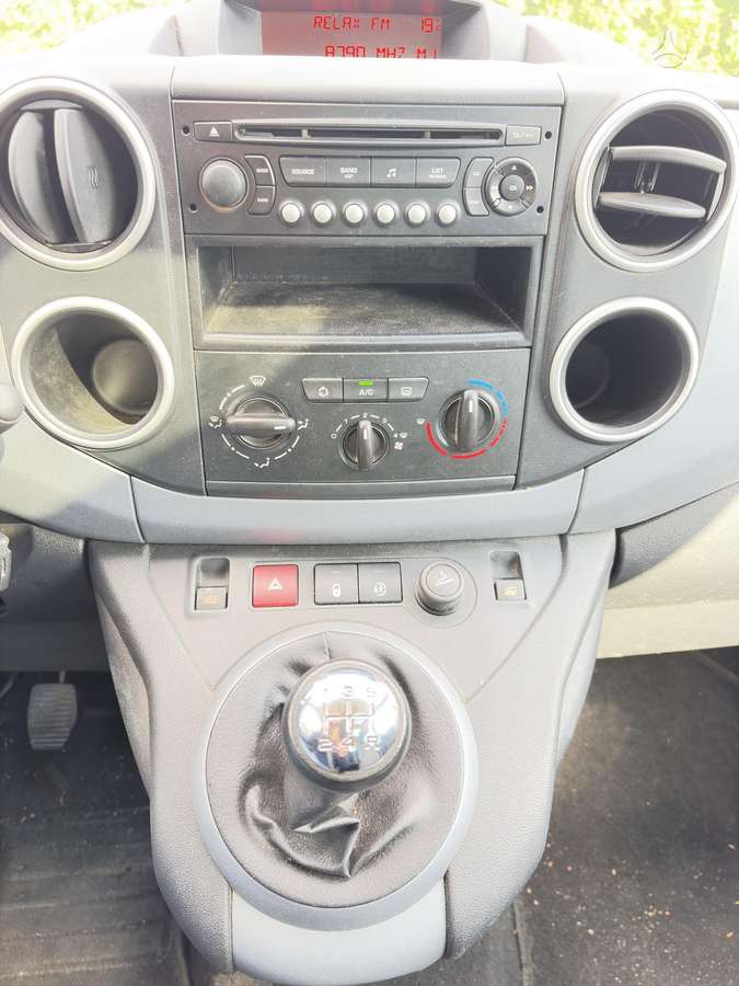 Citroen Berlingo 2010 — photo 18