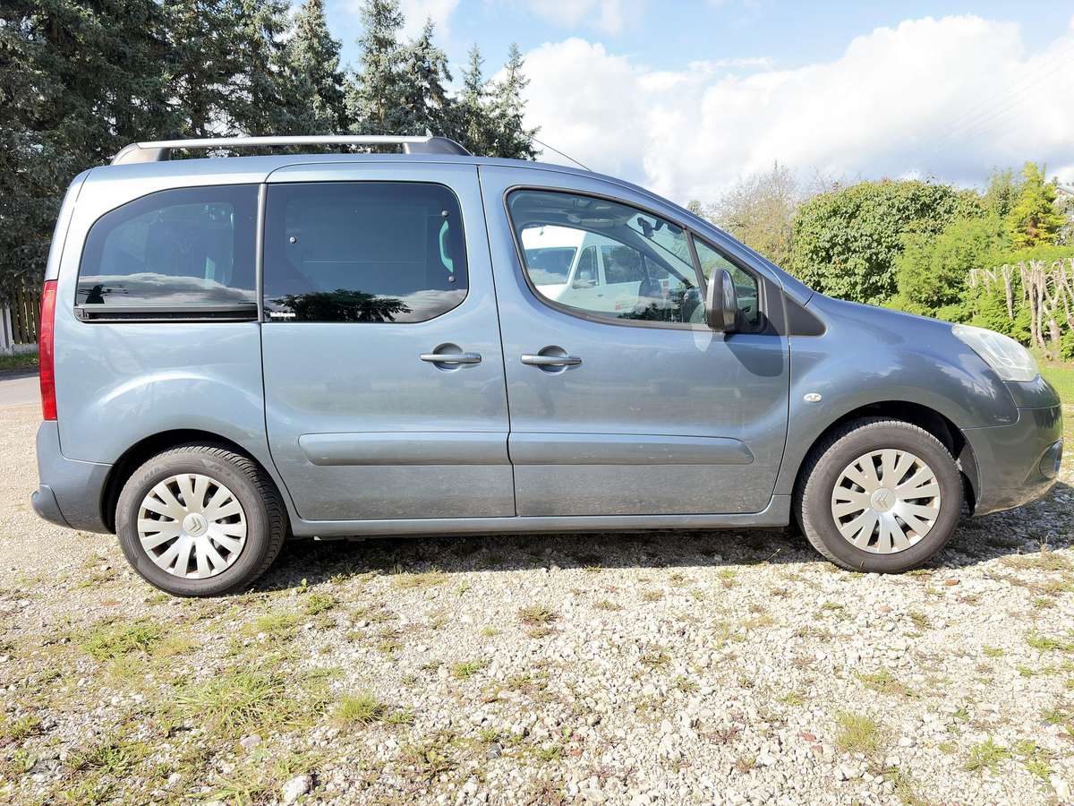 Citroen Berlingo 2010 — engine 1560 cm³, 111 HP (82kW)