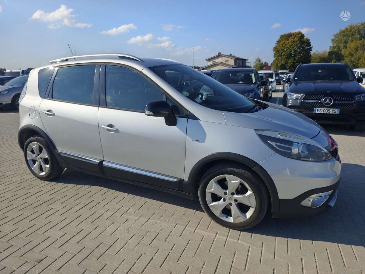 Renault Scenic 2014 — interior