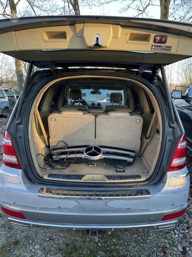 Mercedes-Benz GL450 2012 — photo 11