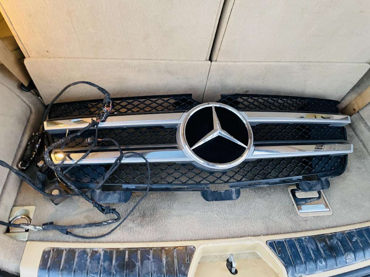 Mercedes-Benz GL450 2012 — photo 13
