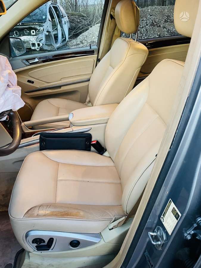 Mercedes-Benz GL450 2012 — photo 20