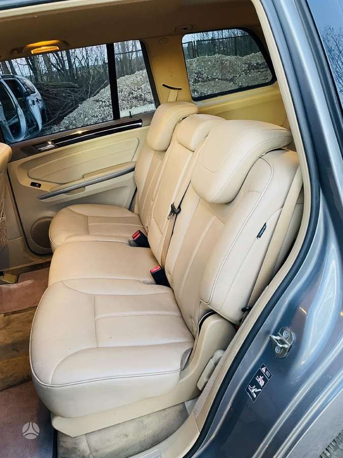 Mercedes-Benz GL450 2012 — photo 23