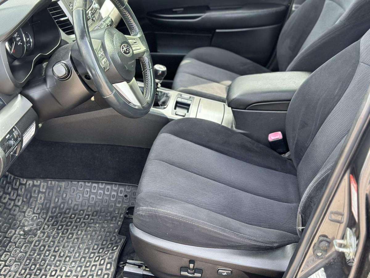 Subaru Outback 2010 — фото 17