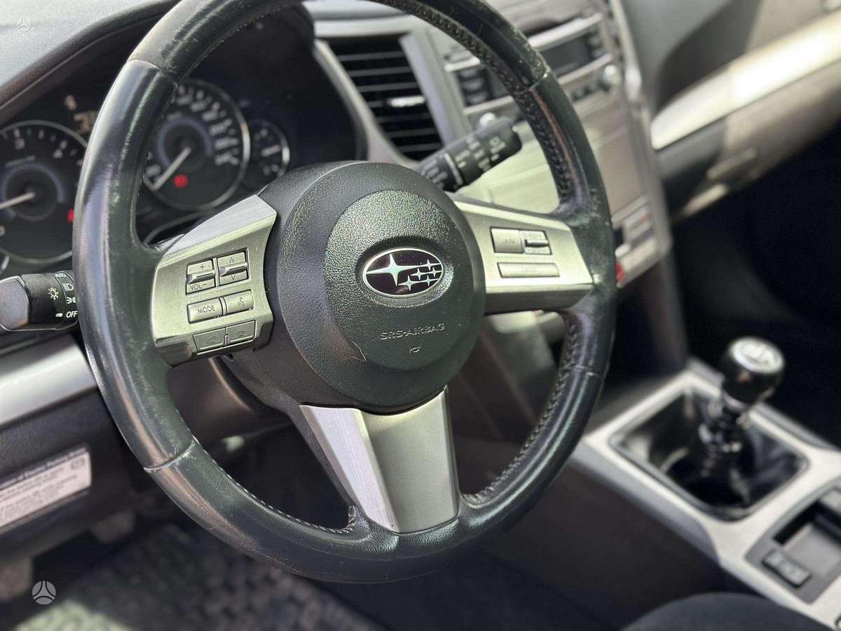Subaru Outback 2010 — фото 20