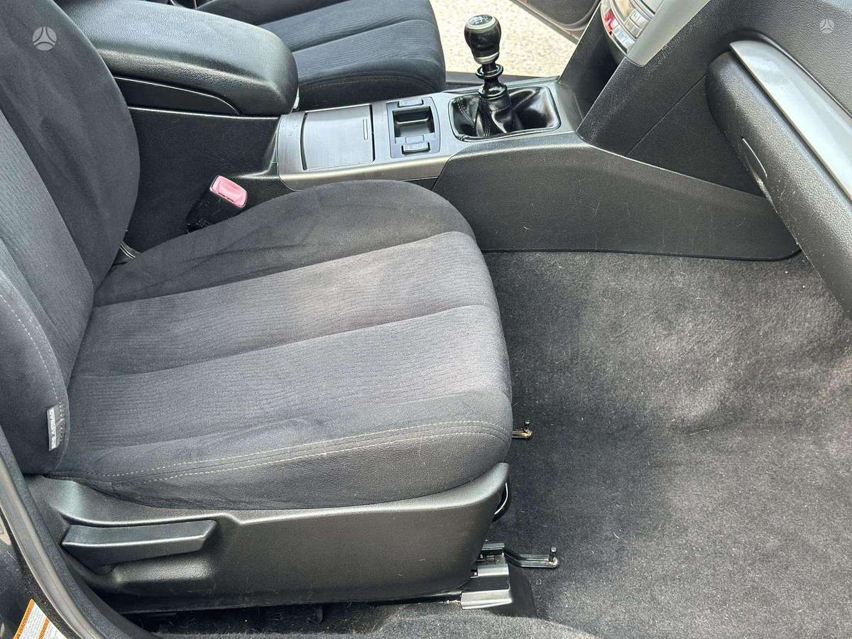 Subaru Outback 2010 — фото 24