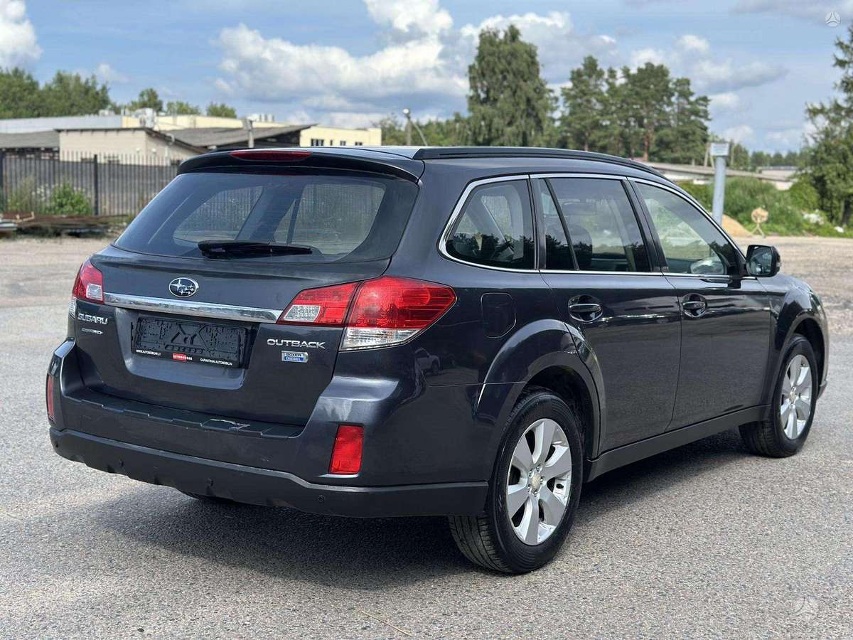 Subaru Outback 2010 — фото 7