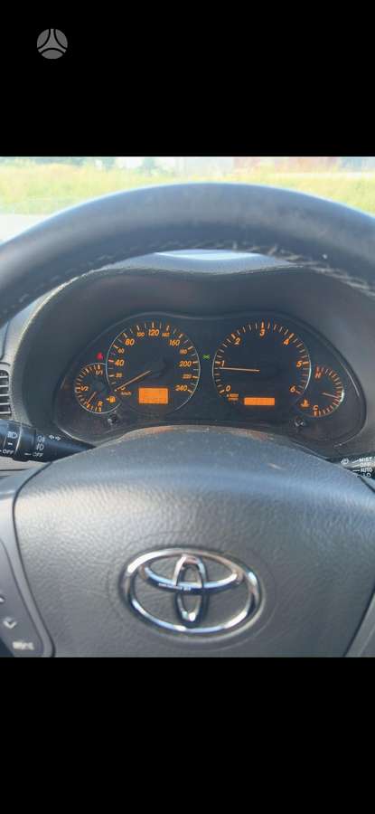 Toyota Avensis 2004 — photo 15