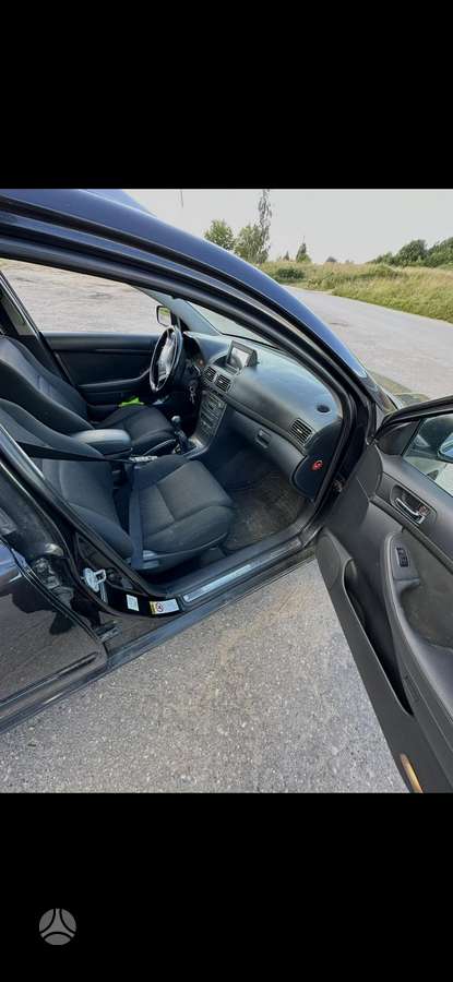 Toyota Avensis 2004 — photo 6
