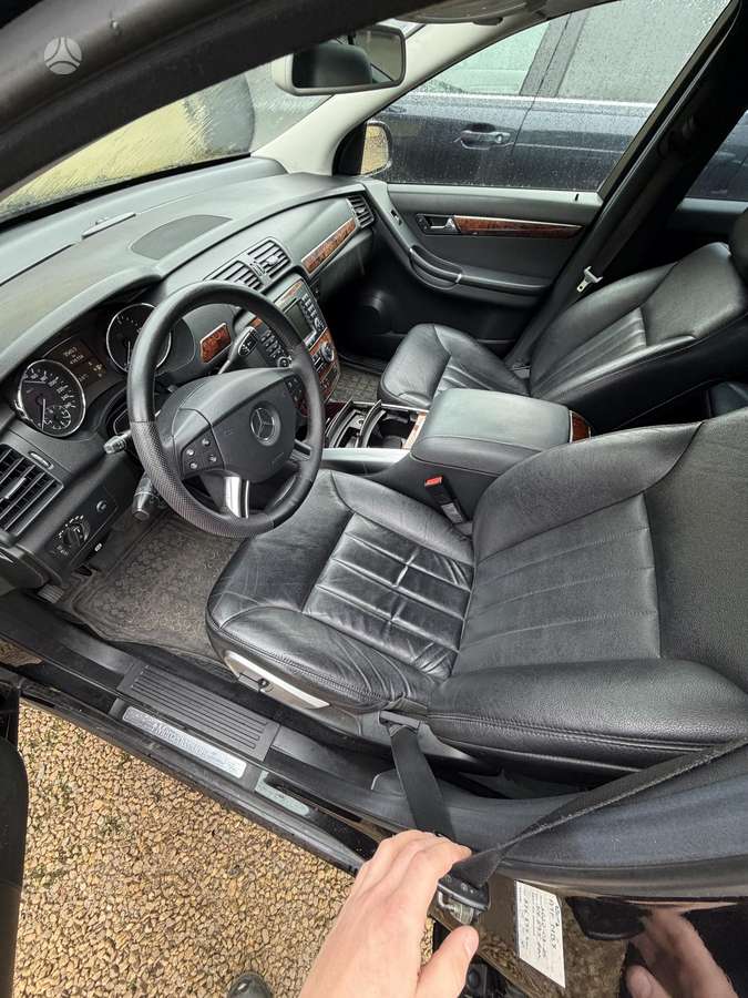 Mercedes-Benz R320 2007 — photo 12