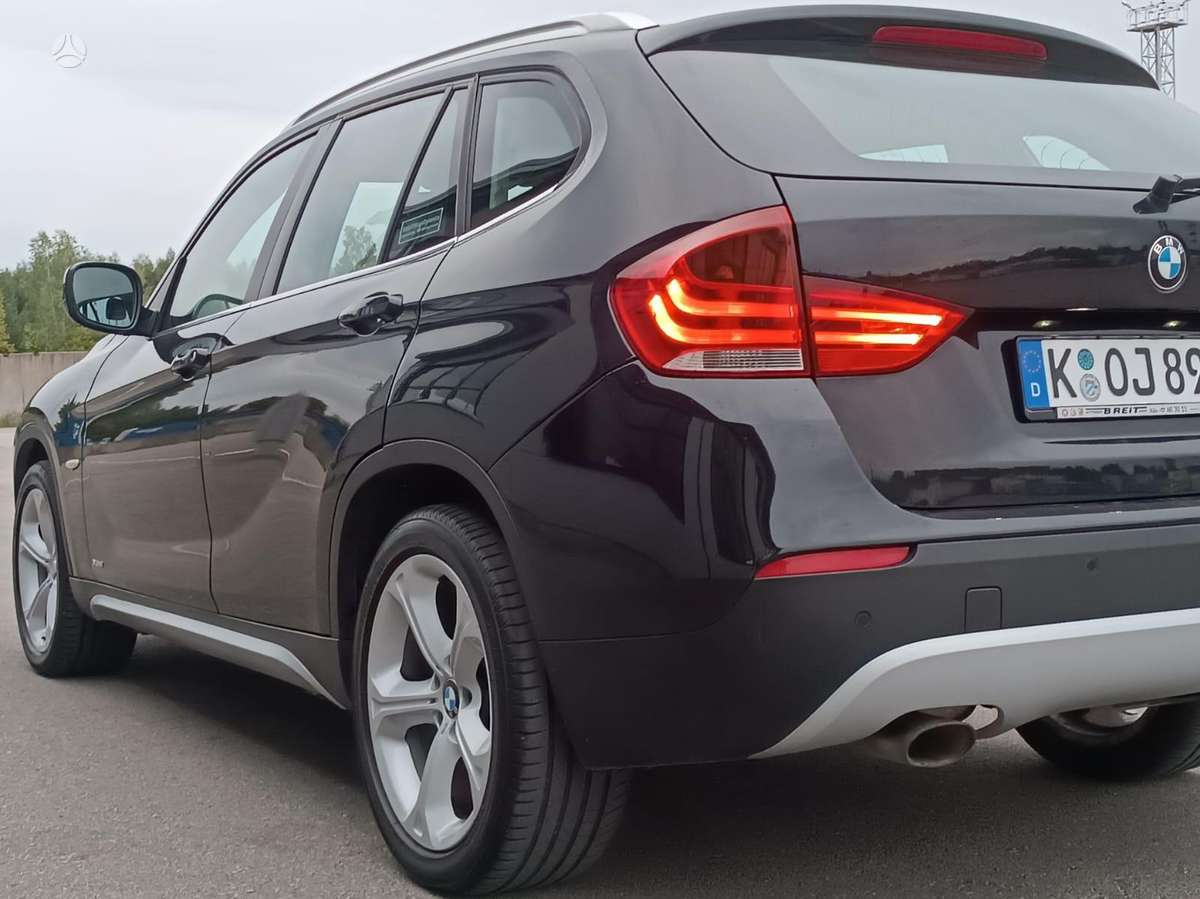 BMW X1 2011 — photo 11