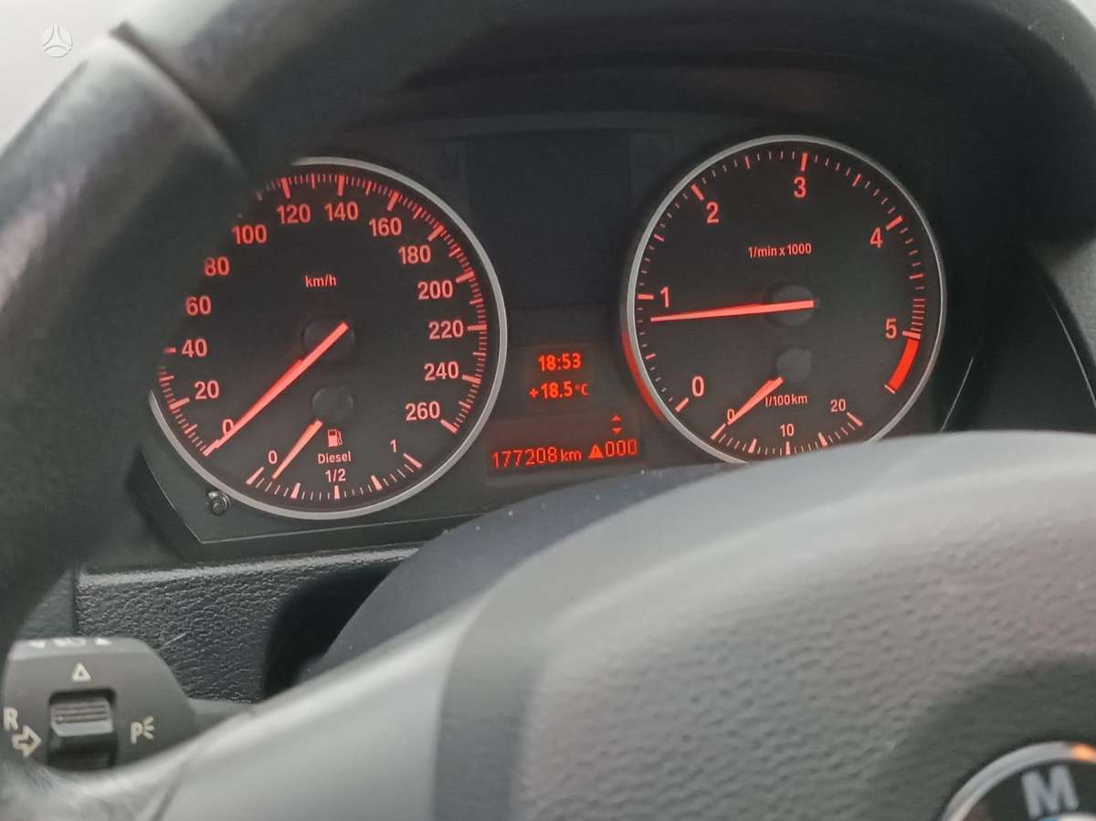 BMW X1 2011 — photo 15