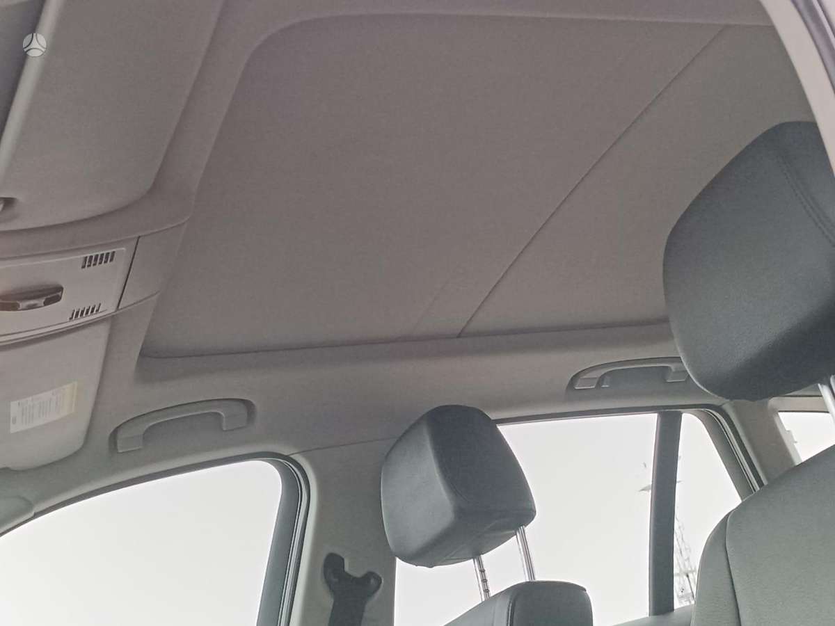 BMW X1 2011 — photo 19