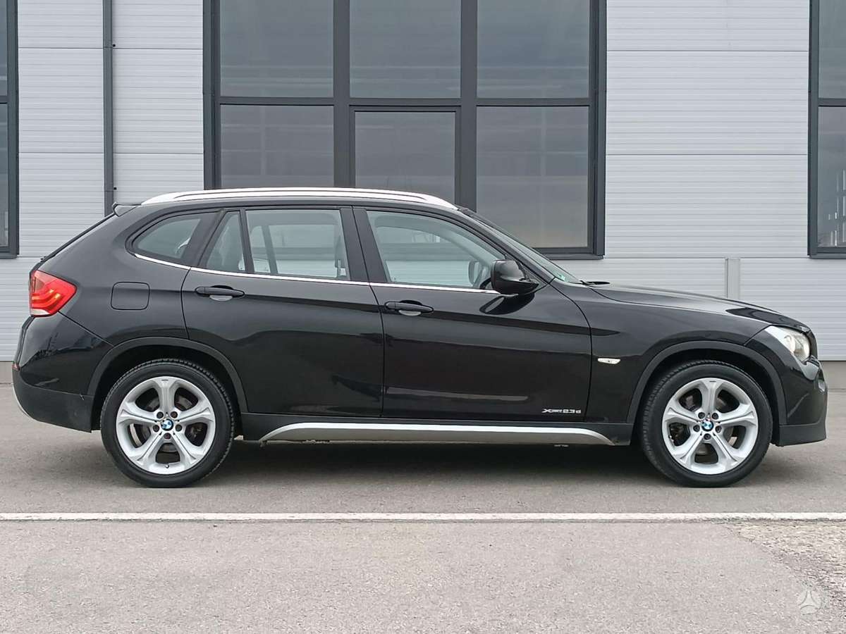 BMW X1 2011 — photo 5
