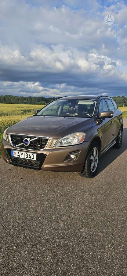 Volvo XC60 2010 — вигляд ззаду