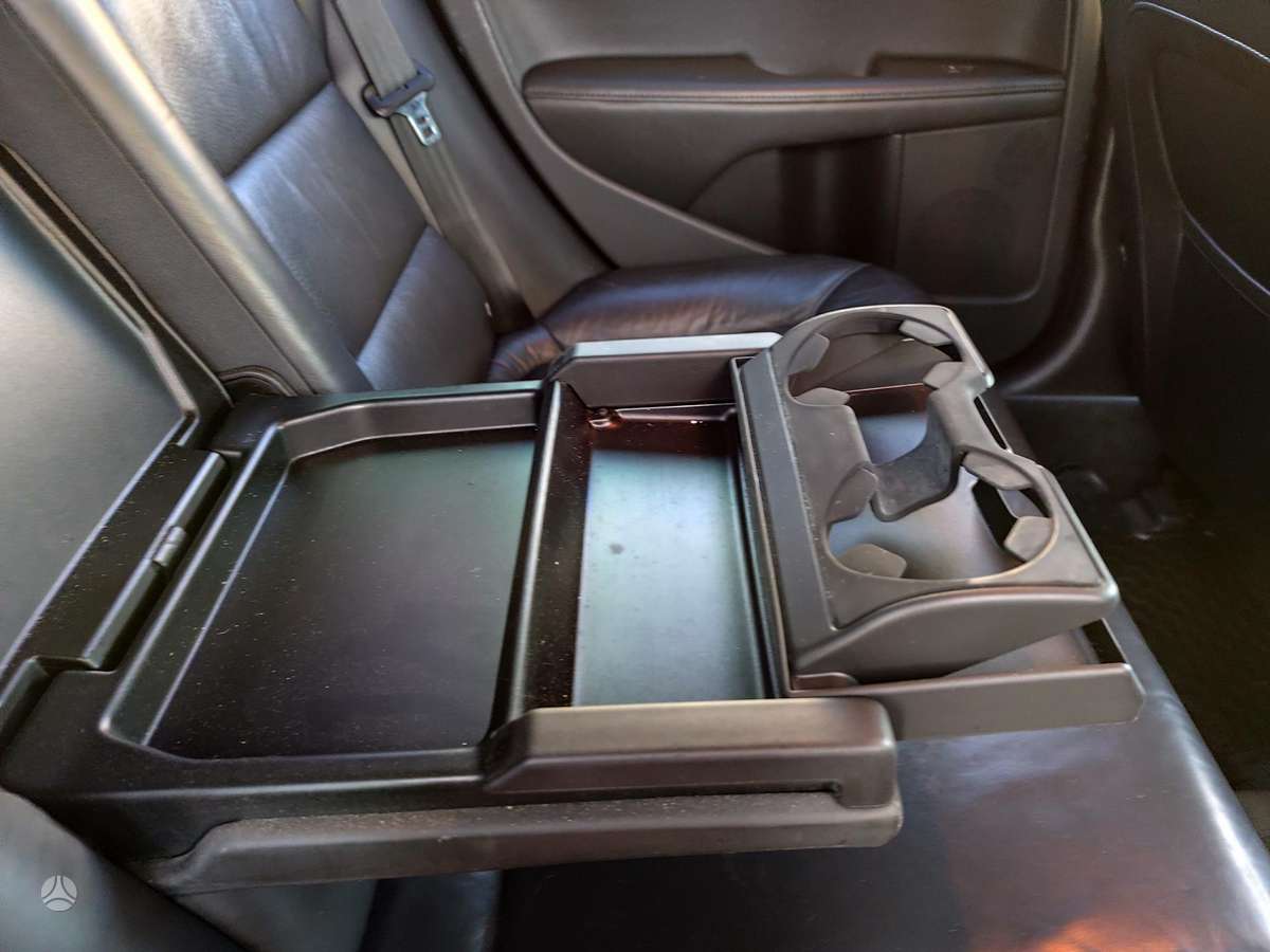 Volvo V70 2012 — фото 16
