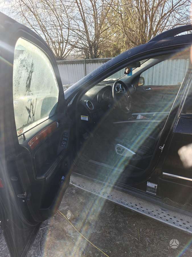 Mercedes-Benz GL320 2008 — photo 11