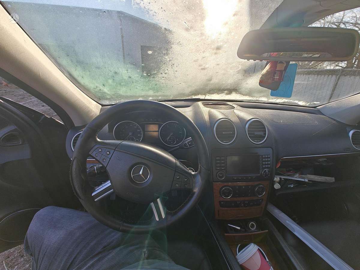 Mercedes-Benz GL320 2008 — photo 13