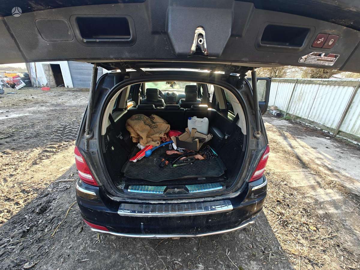 Mercedes-Benz GL320 2008 — photo 14