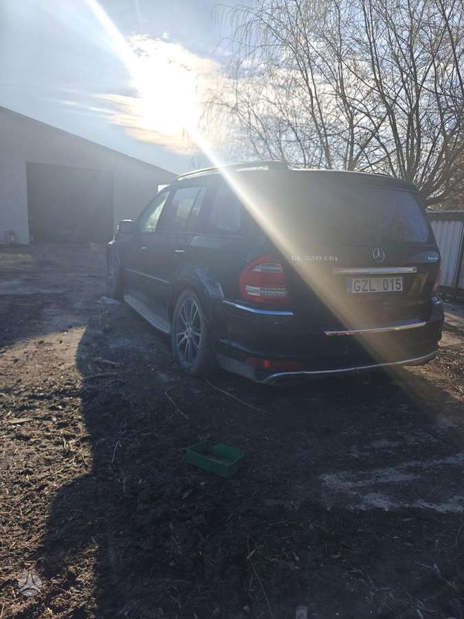 Mercedes-Benz GL320 2008 — photo 6