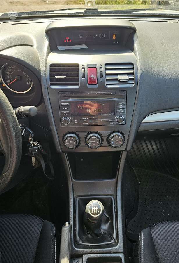 Subaru XV 2014 — photo 12