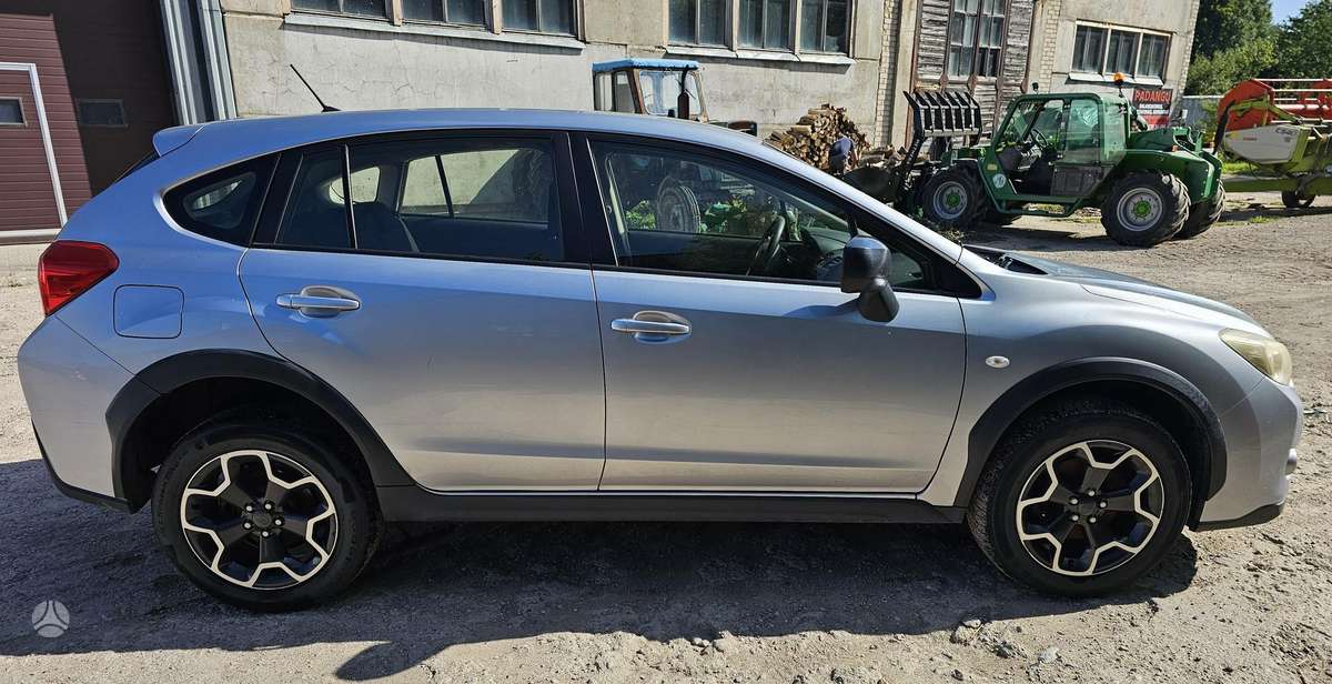 Subaru XV 2014 — photo 8