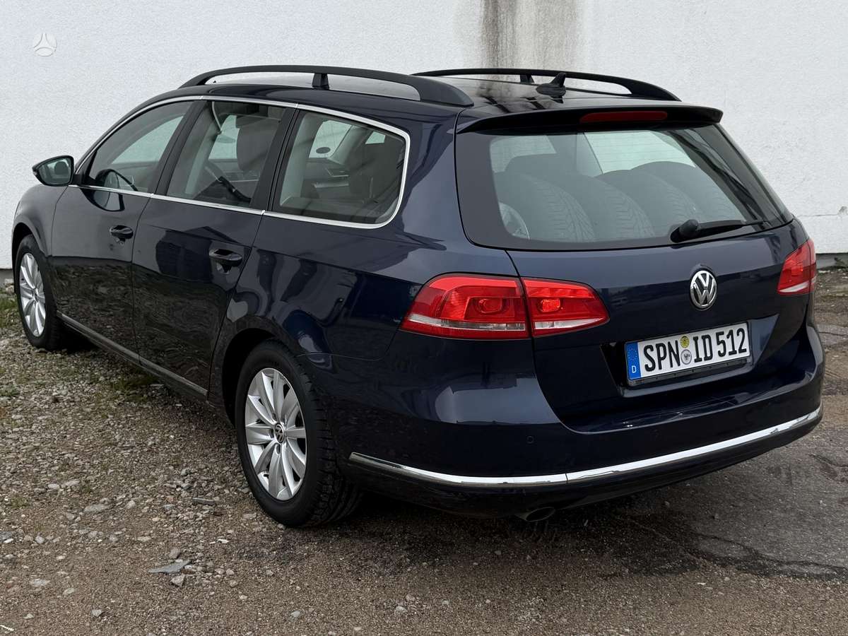 Volkswagen Passat 2012 — салон