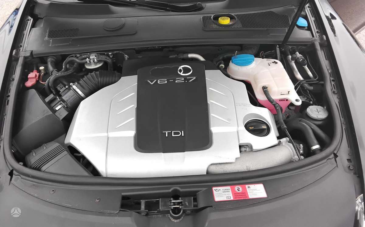 Audi A6 2009 — photo 13