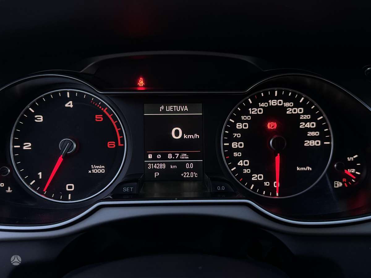 Audi A4 2013 — photo 13